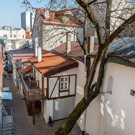Three Crowns Residents Talin Exterior foto