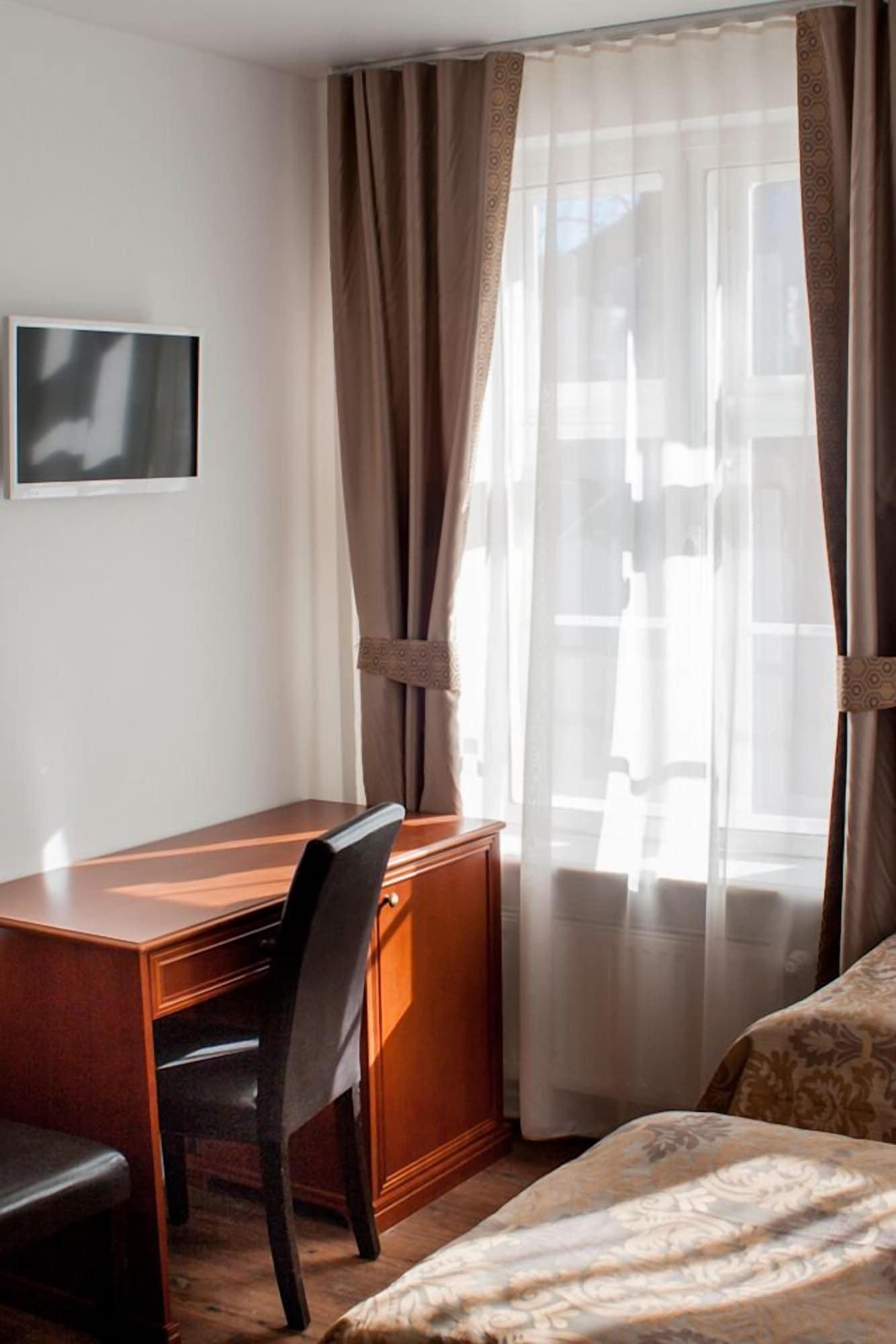 Three Crowns Residents Talin Exterior foto